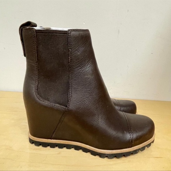 UGG Shoes - UGG Pax Wedge Boots